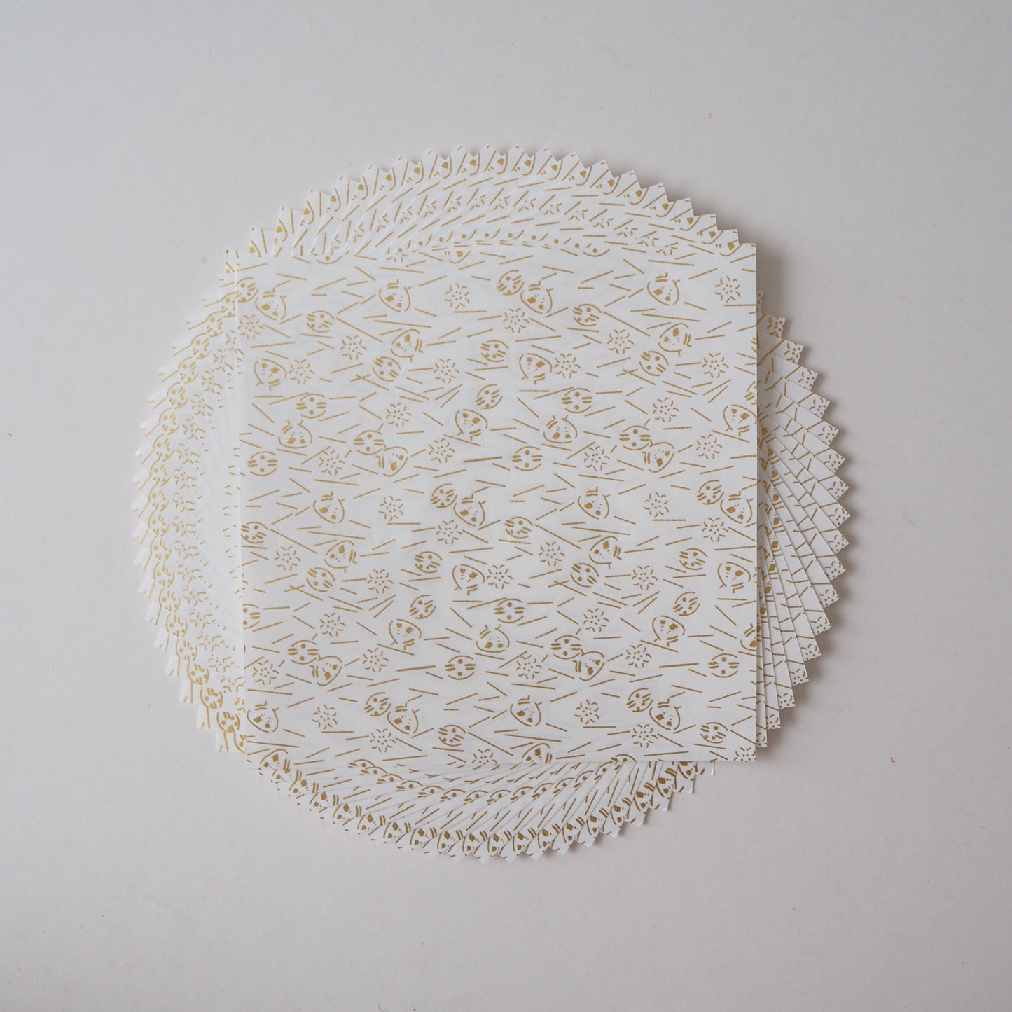 Pack of 20 Sheets 14x14cm Yuzen Washi Origami Paper HZ-107 - Gold Shells White