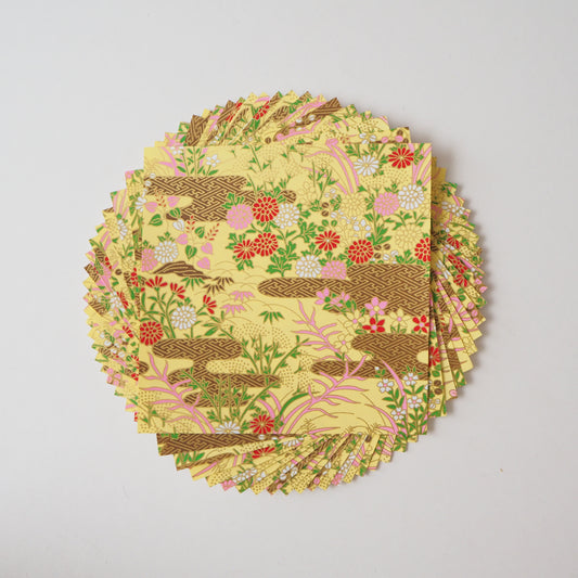 Paquete de 20 Hojas de Papel Yuzen Washi Origami 14x14cm HZ-206 - Jardín de Crisantemos