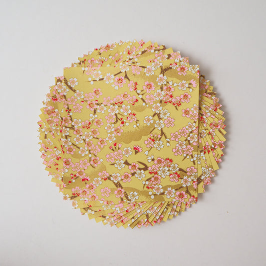 Paquet de 20 feuilles 14x14 cm Papier Origami Yuzen Washi HZ-208 - Branches de fleurs de cerisier jaune