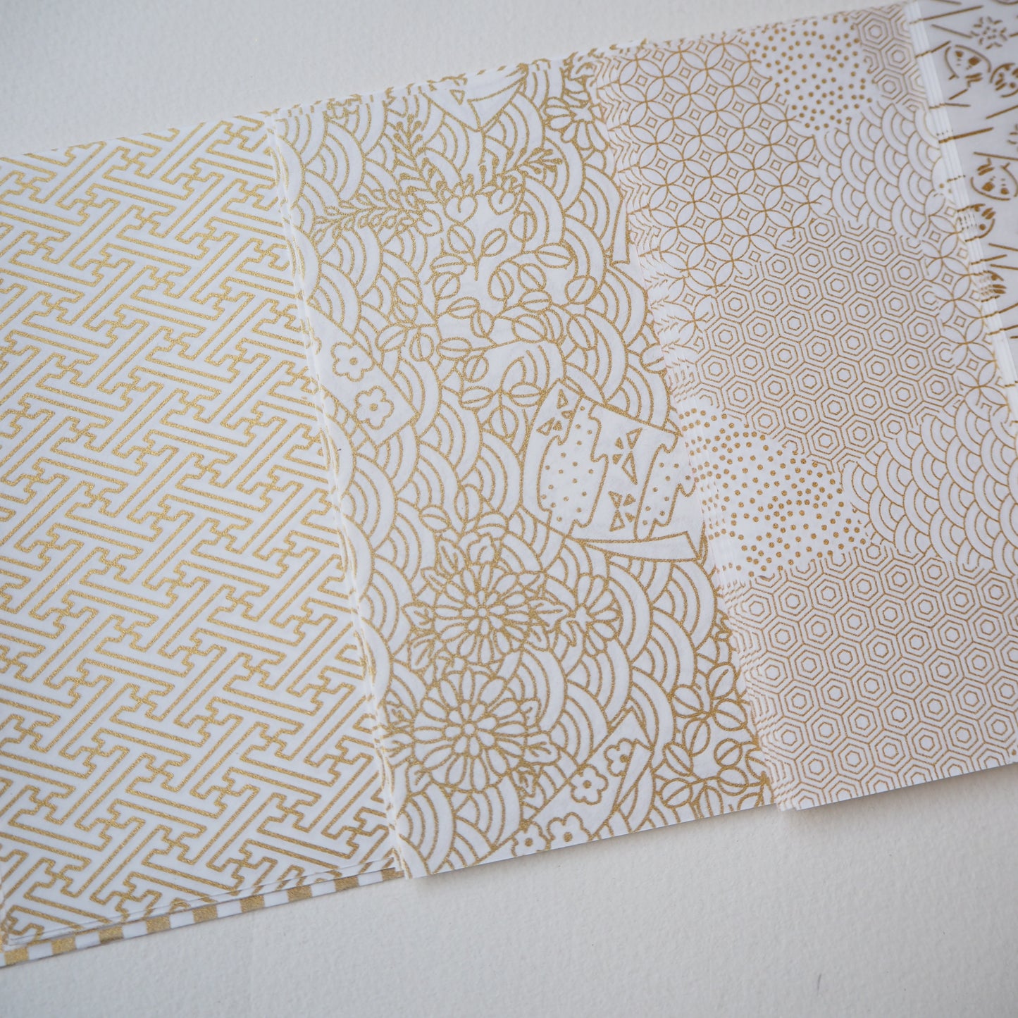 50 Sheets White & Gold Themed Colours Yuzen Washi Origami Paper Patterns 14x14cm