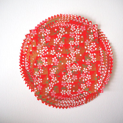 Paquet de 20 feuilles de papier origami Yuzen Washi 14x14 cm HZ-266 - Nuance rouge fleur de cerisier