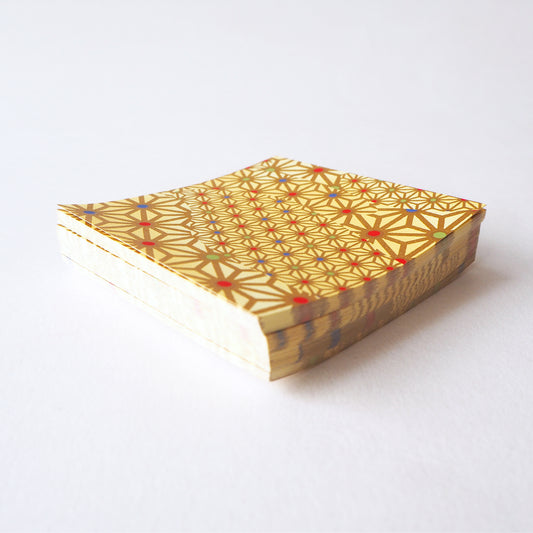 Pack of 100 Sheets 7x7cm Yuzen Washi Origami Paper HZ-033 - Klimt Gold Hemp Leaf - washi paper - Lavender Home London