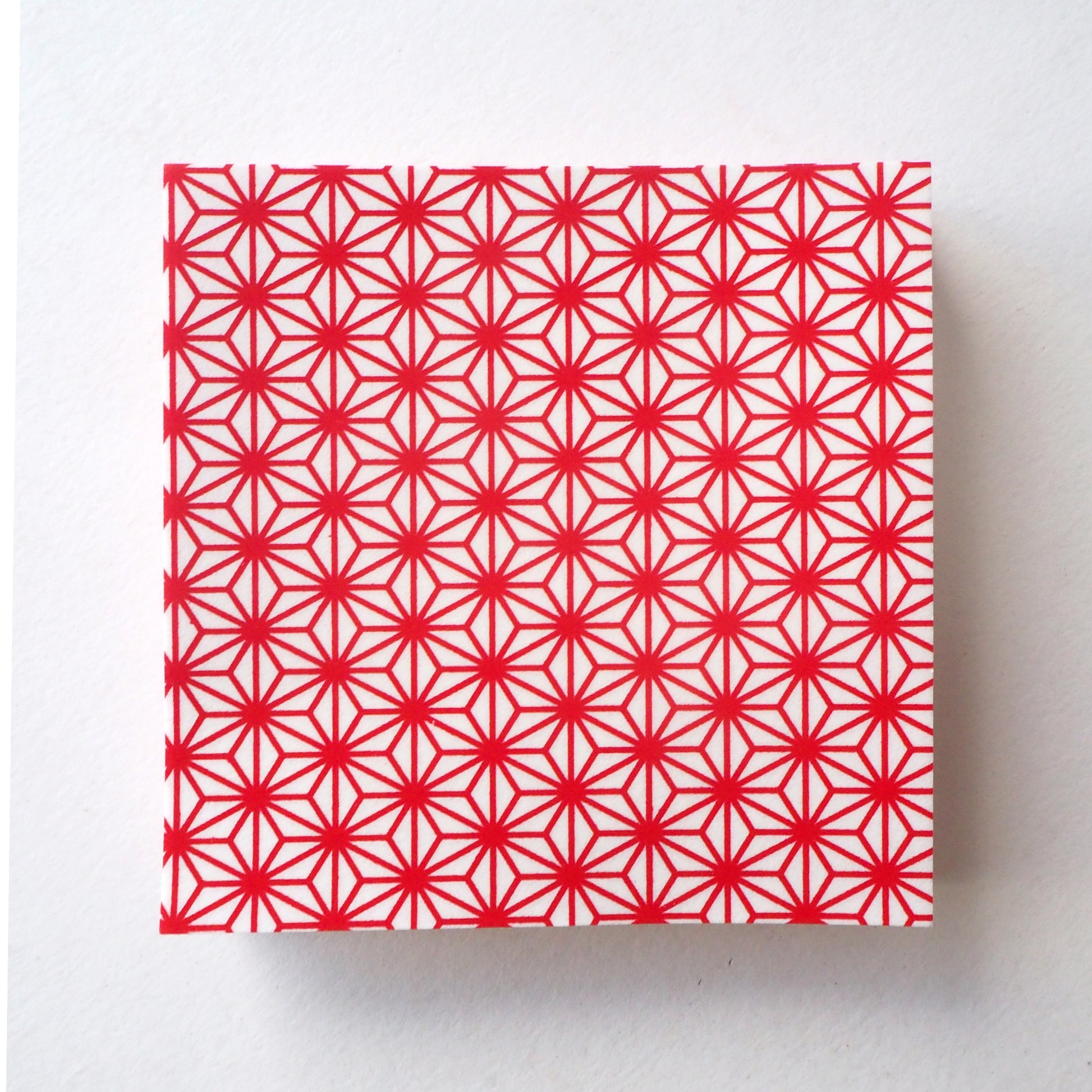 Pack of 100 Sheets 7x7cm Yuzen Washi Origami Paper  HZ-077 - Red Hemp Leaf - washi paper - Lavender Home London