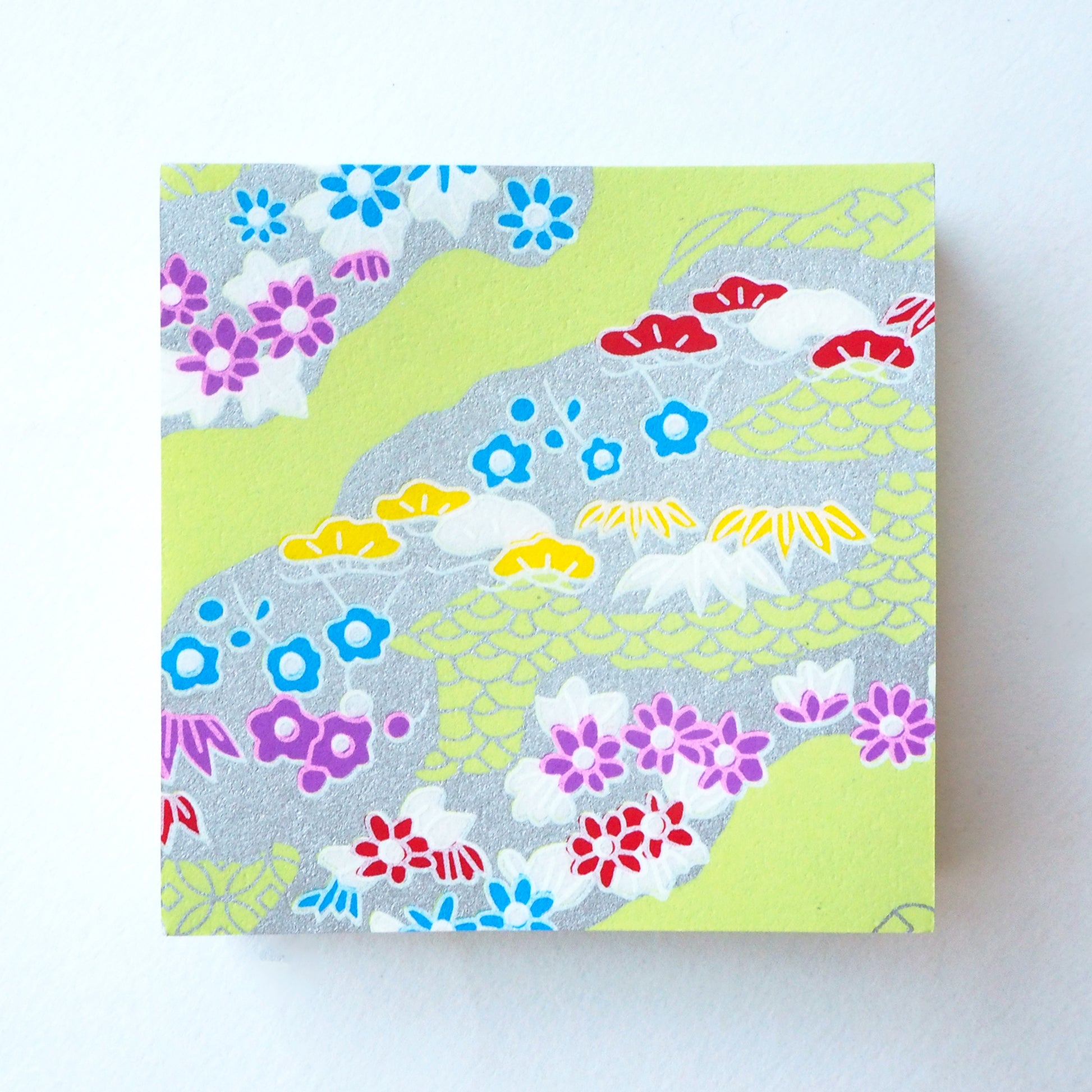 Pack of 100 Sheets 7x7cm Yuzen Washi Origami Paper HZ-098 - Silver Flower Field - washi paper - Lavender Home London