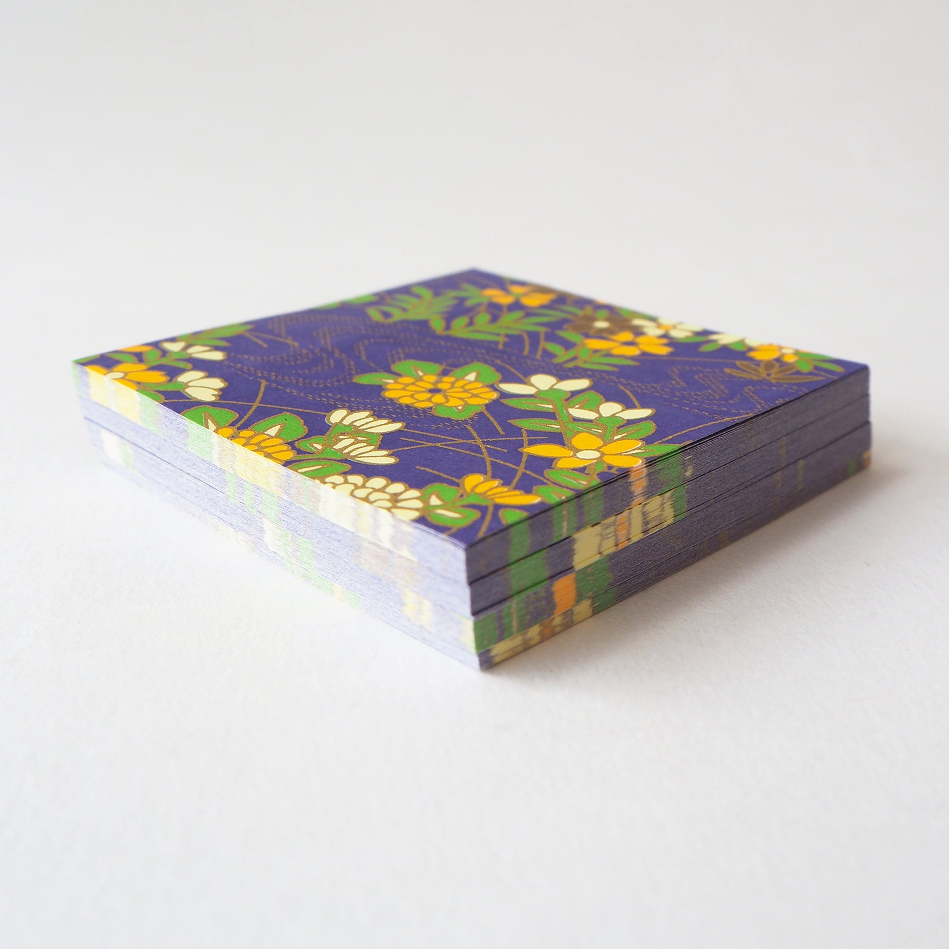 Pack of 100 Sheets 7x7cm Yuzen Washi Origami Paper HZ-200 - Purple Flowing Water Flower Garden - washi paper - Lavender Home London