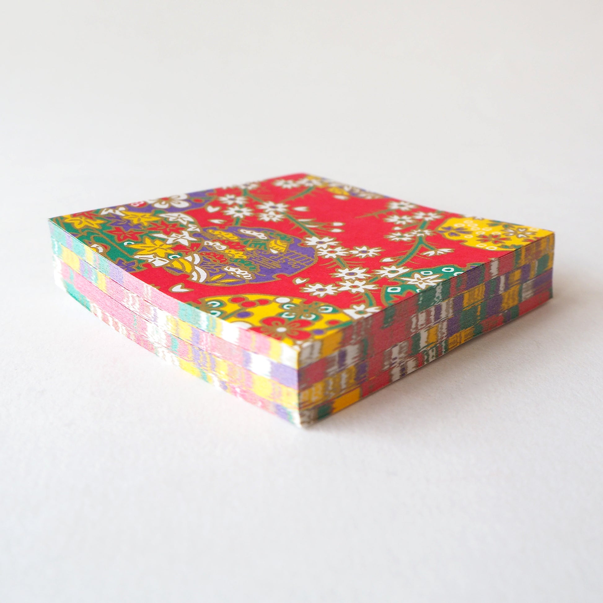 Pack of 100 Sheets 7x7cm Yuzen Washi Origami Paper HZ-359 - Illusion Red - washi paper - Lavender Home London