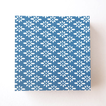 Pack of 100 Sheets 7x7cm Yuzen Washi Origami Paper HZ-472 - Prussian Blue Diamond Flower - washi paper - Lavender Home London