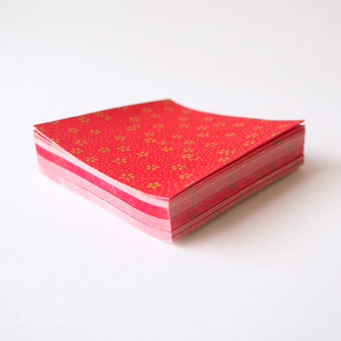 Pack of 100 Sheets 7x7cm Yuzen Washi Origami Paper HZ-502 - Small Gold Cherry Blossom Red - washi paper - Lavender Home London